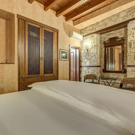 Kaucuk (adults Only)