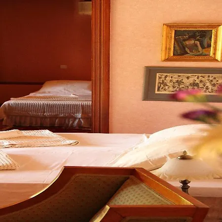 Hotel Delight Deluxe Kaucuk (adults Only) 3*