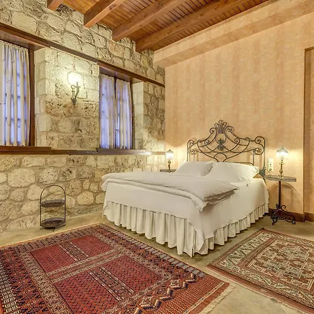 Kaucuk (adults Only)